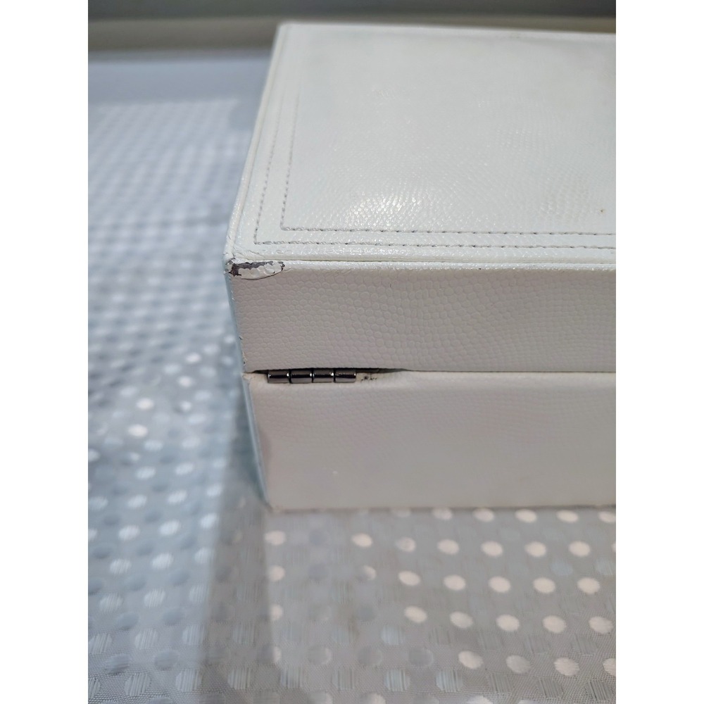 Wolf Pottery Barn Ivory Jewelry Box With Key Leatherette - Picture 8 of 16